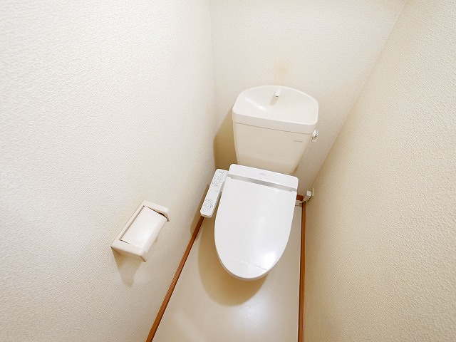 トイレ　清潔感のあるトイレです