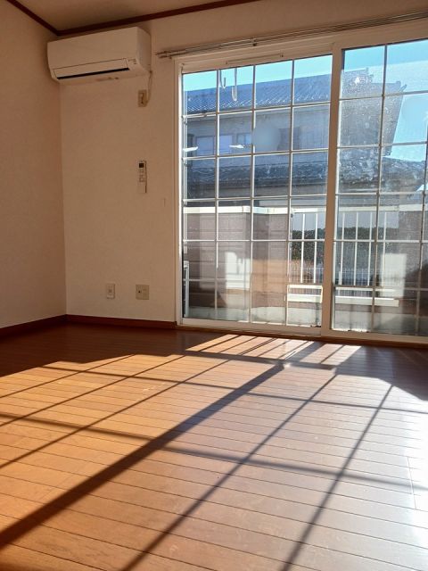 プリムローズ城東 Cの居間写真