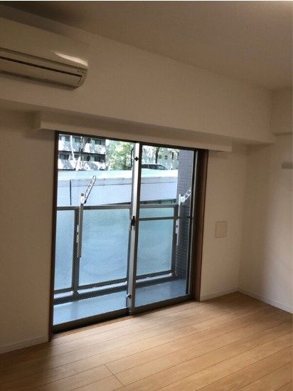 京王線 明大前駅 徒歩4分 8階建 築12年の居間写真