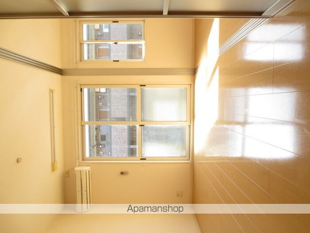 エランビタールNAKANISHI I棟の居間写真