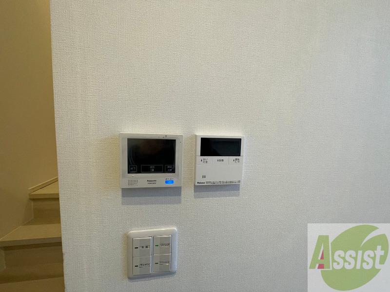 セキュリティ　ＴＶモニター付インターホンです。来客者の顔が見えるので安心！