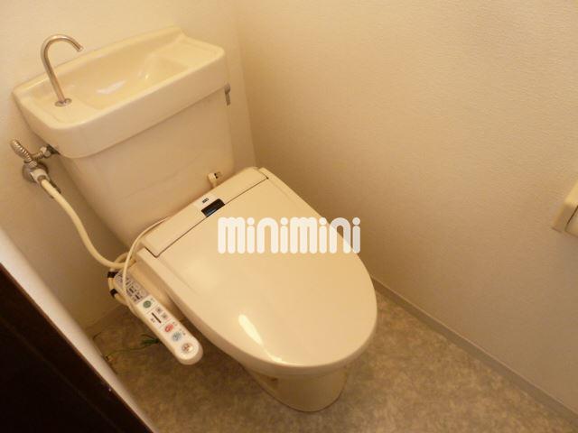 トイレ　温水洗浄便座