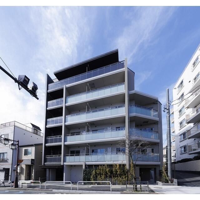 【世田谷区太子堂のマンションの建物外観】