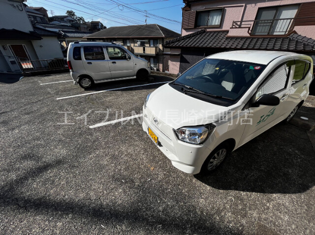 【永川アパート 2号館の駐車場】