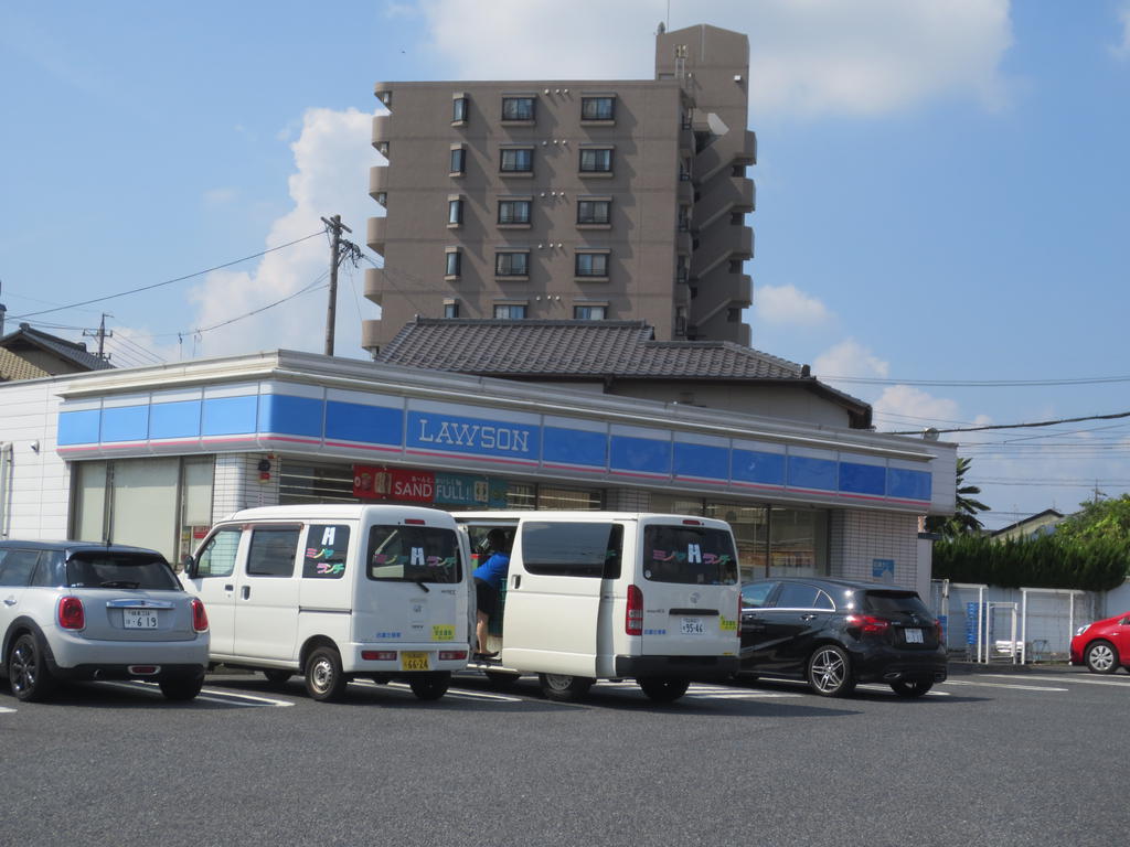 コンビニ　ローソン一宮東島店（コンビニ）まで603m