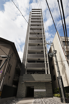 大阪市北区太融寺町のマンションの建物外観