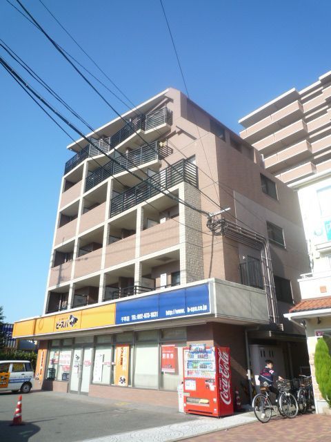 恵比須千早ビルの建物外観