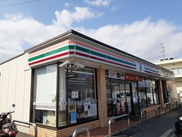 【岡山市北区今保のアパートのコンビニ】