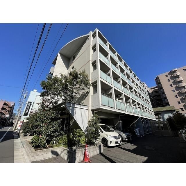 【大田区本羽田のマンションの建物外観】