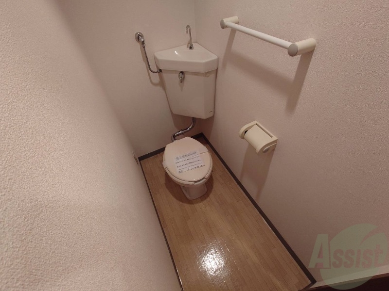 トイレ　こちらはトイレです。清潔感があり、安心して使用できます。