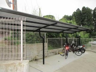 その他　屋根付き駐輪場