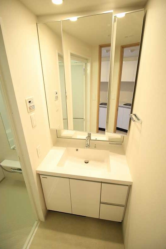 洗面設備　※同物件、別部屋になります。