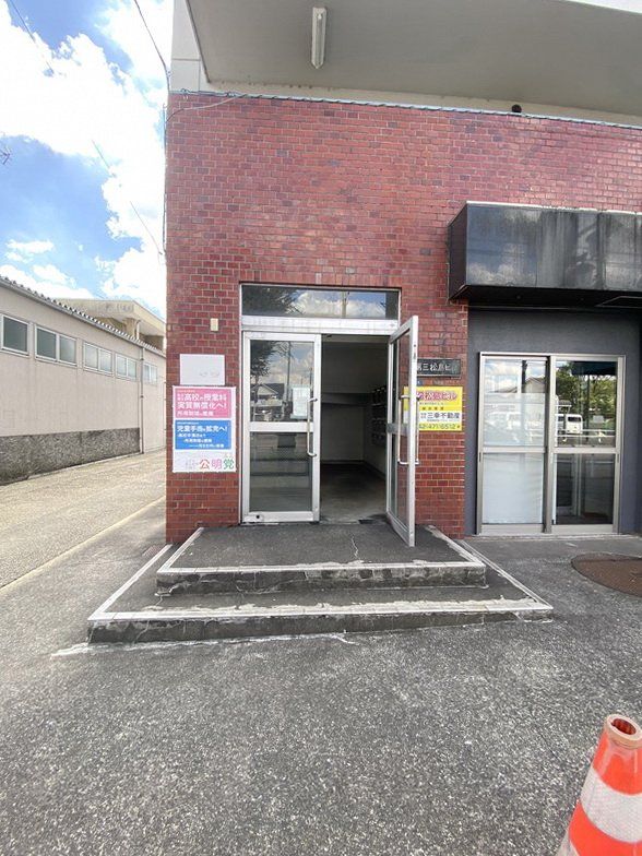 エントランス　エントランス