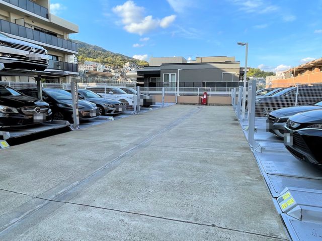 駐車場　駐車場