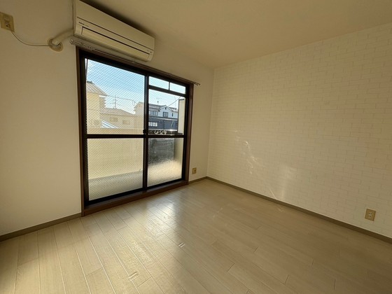 居室・リビング　※別部屋の写真です