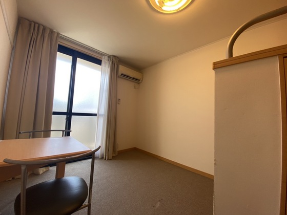 居室・リビング　※別部屋の写真です