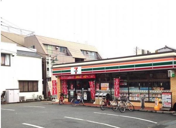 コンビニ　セブンイレブン（コンビニ）まで200m