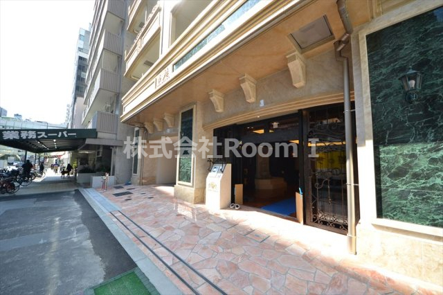 エントランス　清潔なエントランスです