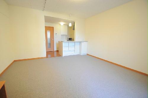 居室・リビング　広々とした綺麗なお部屋です。