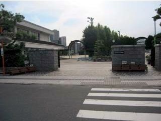 中学校　二葉中学校（中学校）まで900m