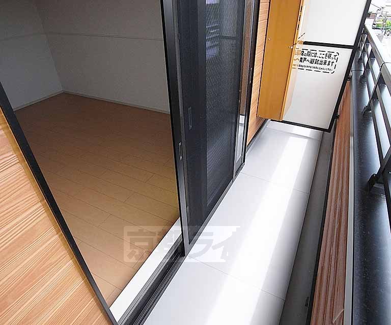 バルコニー　日当たりの良いバルコニー。