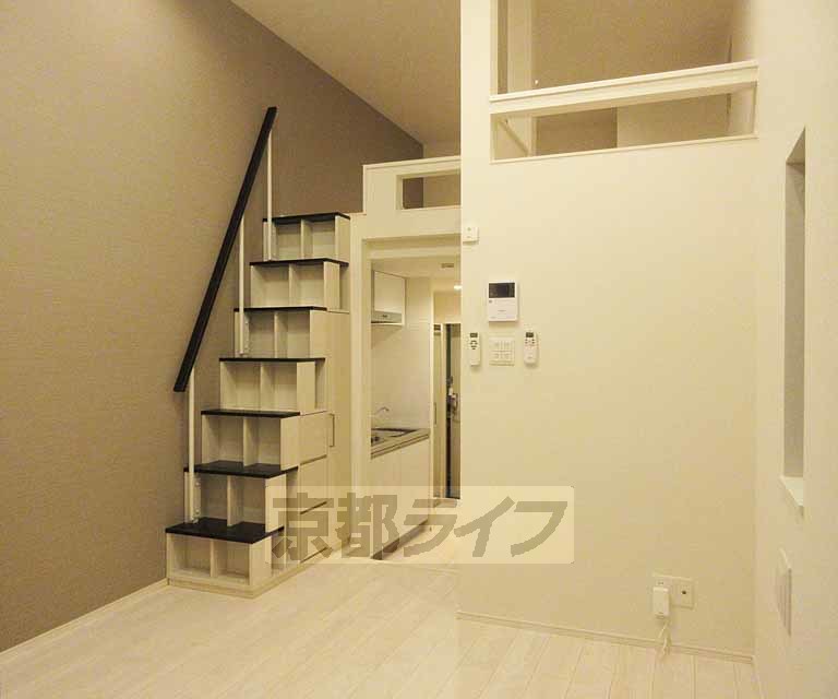 居室・リビング　オシャレなメゾネットタイプ・