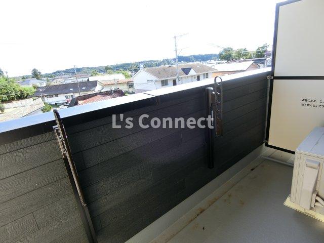 バルコニー　３階のお部屋で洗濯物もたくさん干せます。