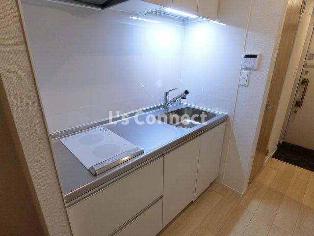 キッチン　２口ＩＨヒーターのシステムキッチン。