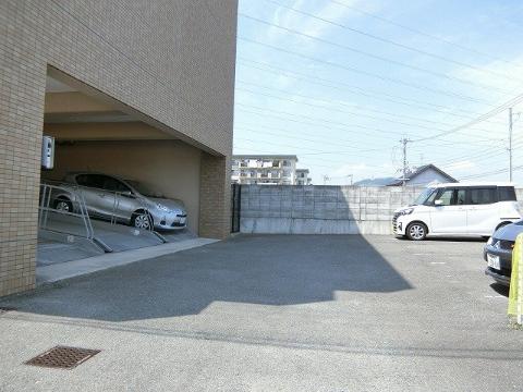 ヴェルテ茨木　その他共有部分　駐車場
