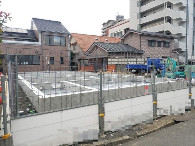建物外観　建築中