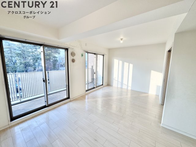 居室・リビング　15.4帖の広々LDK