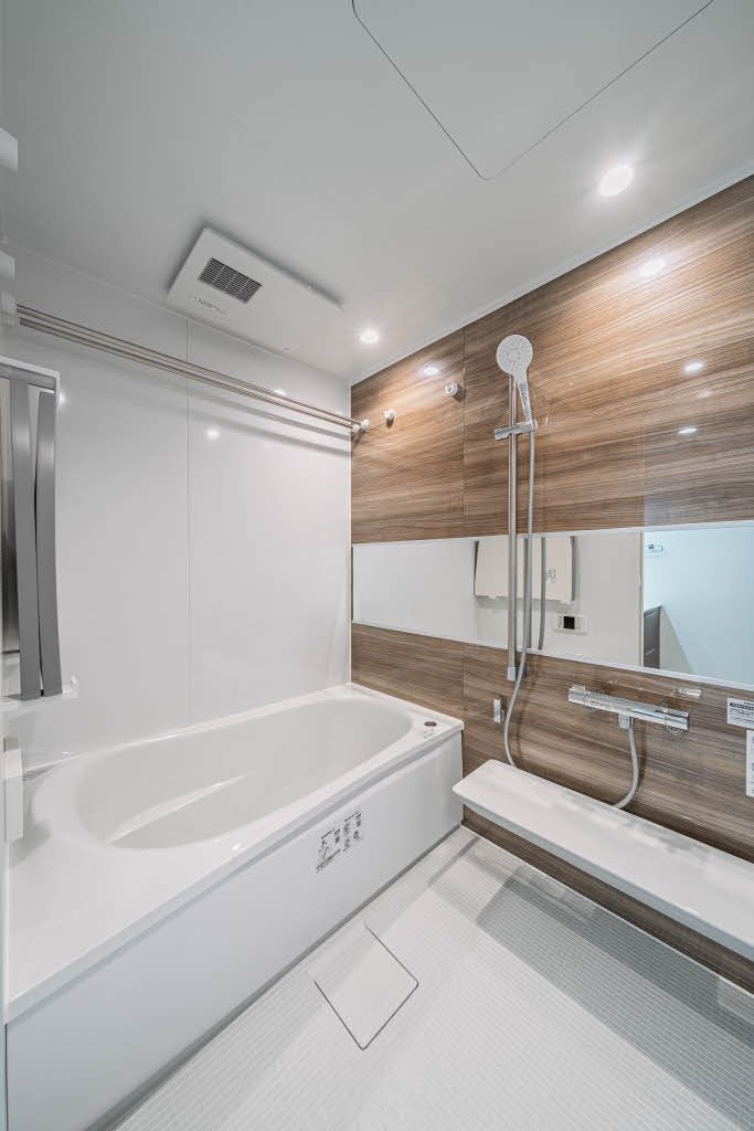 バス・シャワールーム　バスルーム