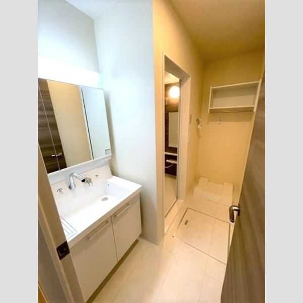 洗面設備　洗面室