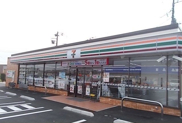 コンビニ　セブンイレブン東栢山店（コンビニ）まで190m