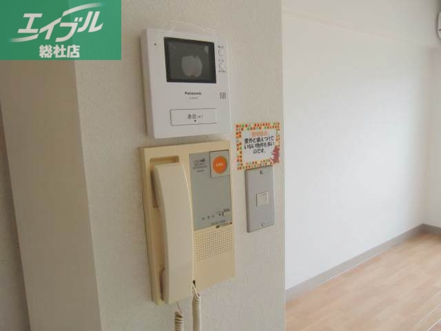 セキュリティ　モニター付きインターホン