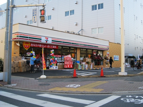 コンビニ　セブンイレブン 北砂3丁目明治通り店（コンビニ）まで203m