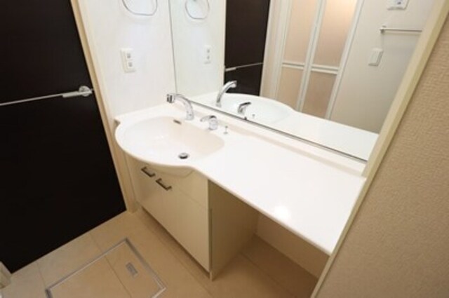 洗面設備　洗髪洗面化粧台