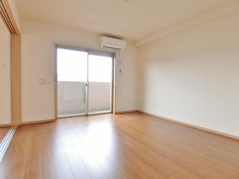 居室・リビング　図面と現状に相違がある場合には現状を優先