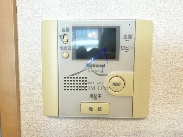 セキュリティ　モニター付きインターホンです。