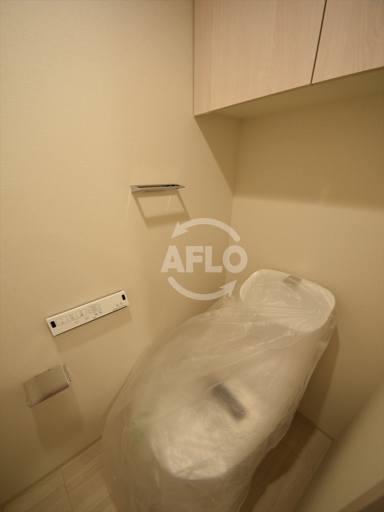 トイレ　OPUS RESIDENCE SHINSAIBASHI SO