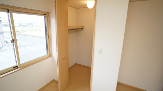 収納　ウォークインクローゼット