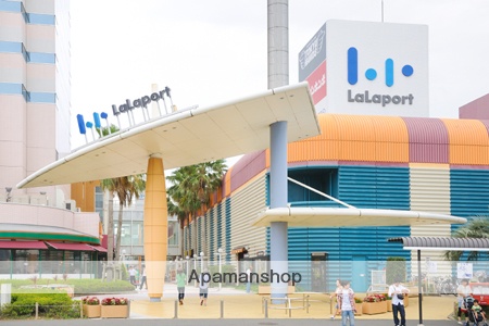 コンビニ　ローソンストア１００（コンビニ）まで499m