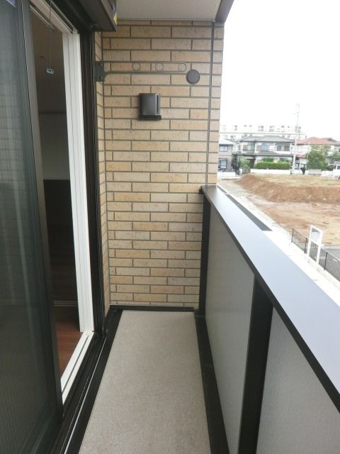 バルコニー　洗濯物もたくさん干せます