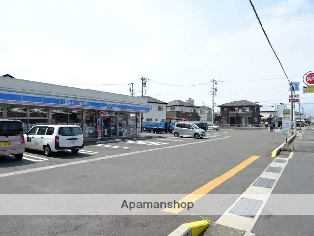 コンビニ　ローソン（コンビニ）まで878m