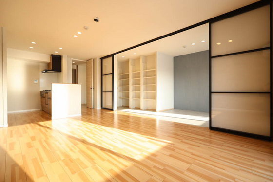 居室・リビング　※別号室のお写真です