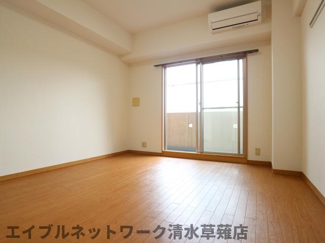 居室・リビング　ゆったりとした居間です