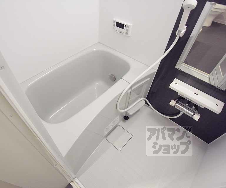 バス・シャワールーム　広くて綺麗です。