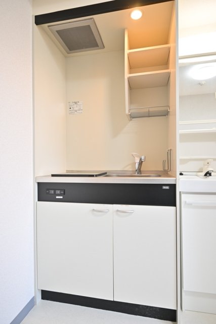 キッチン　コンパクトなキッチンで掃除もラクラク