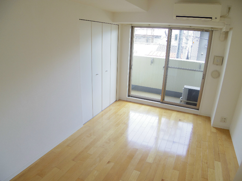 その他部屋・スペース　陽の入る洋室