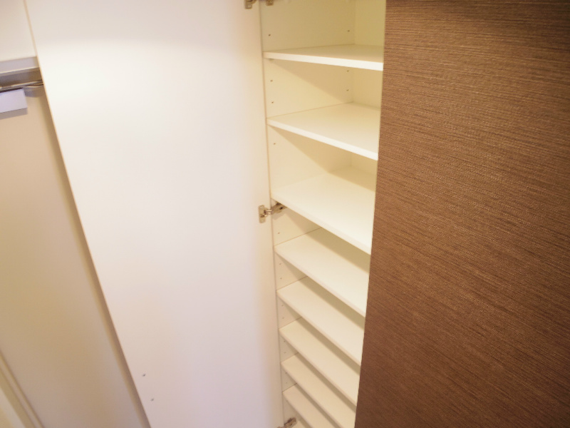 収納　シューズボックス